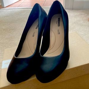 Clark’s black pumps size 9.5W